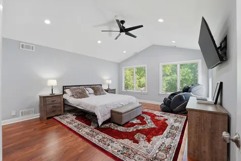 26792 West Lakeview Drive S Lake Barrington IL 60084