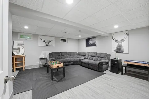 26792 West Lakeview Drive S Lake Barrington IL 60084