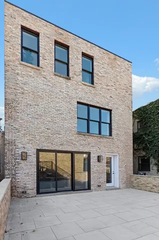 3711 North Magnolia Avenue Chicago IL 60613
