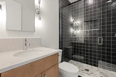 3711 North Magnolia Avenue Chicago IL 60613