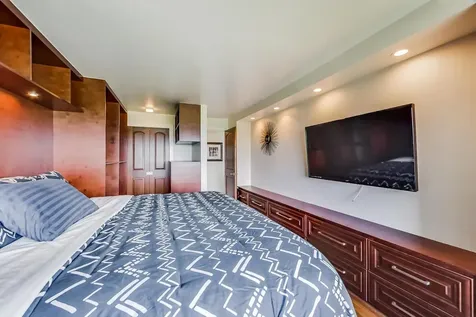 1850 North Clark Street Chicago IL 60614