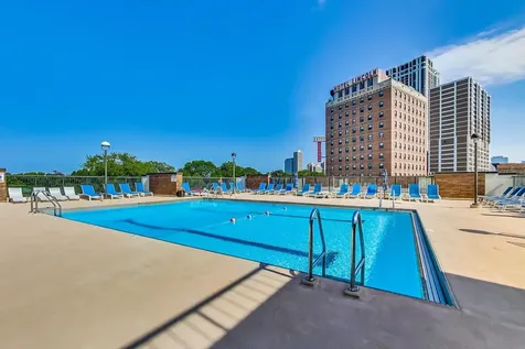 1850 North Clark Street Chicago IL 60614
