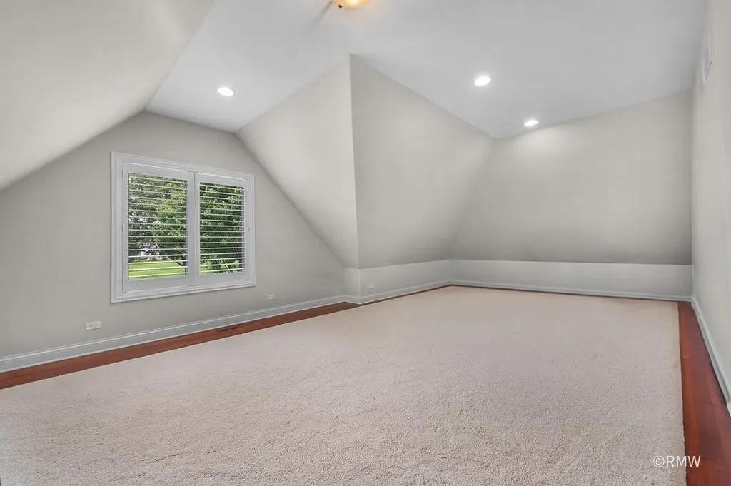 729 North 7th Avenue Addison IL 60101