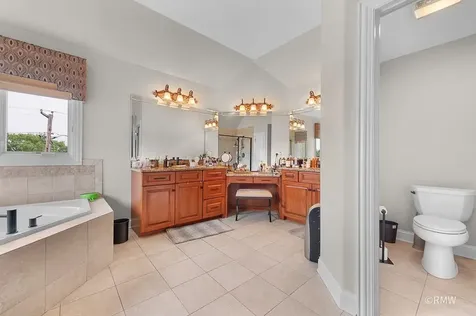 729 North 7th Avenue Addison IL 60101