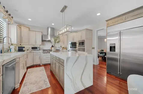 729 North 7th Avenue Addison IL 60101