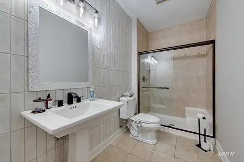 729 North 7th Avenue Addison IL 60101