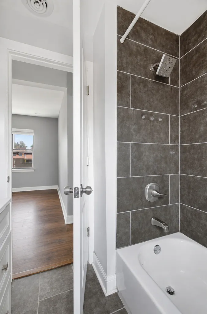 456 East 87th Place Chicago IL 60619