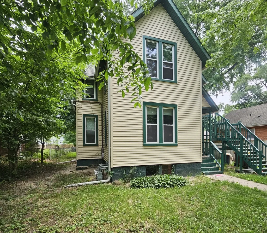 2217 Latham Street Rockford IL 61103
