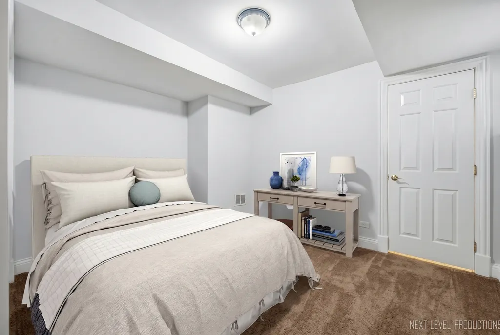 2013 West Concord Place Chicago IL 60647