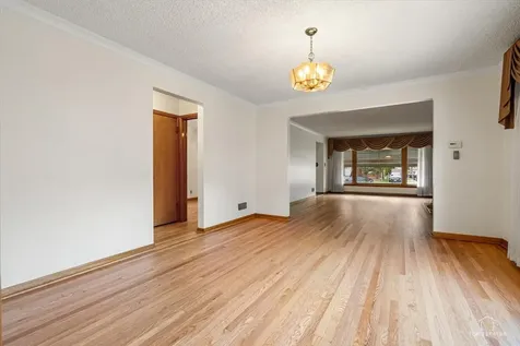 9253 South Sacramento Avenue Evergreen Park IL 60805