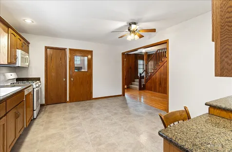 9253 South Sacramento Avenue Evergreen Park IL 60805
