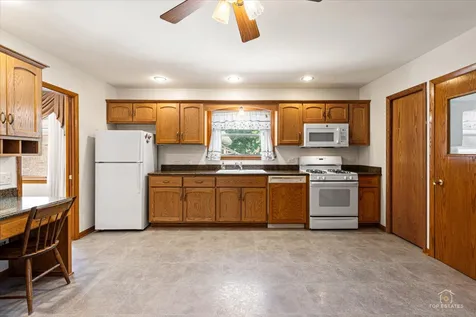 9253 South Sacramento Avenue Evergreen Park IL 60805