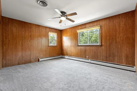 9253 South Sacramento Avenue Evergreen Park IL 60805