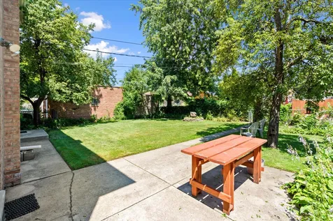 9253 South Sacramento Avenue Evergreen Park IL 60805