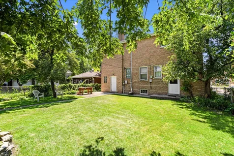 9253 South Sacramento Avenue Evergreen Park IL 60805