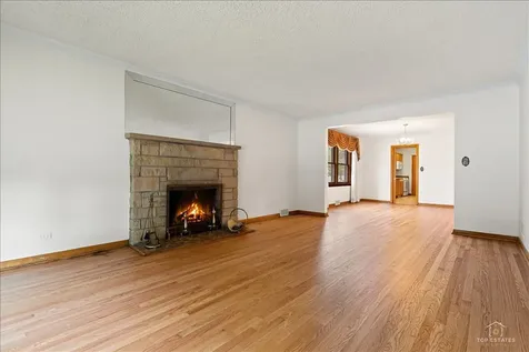9253 South Sacramento Avenue Evergreen Park IL 60805