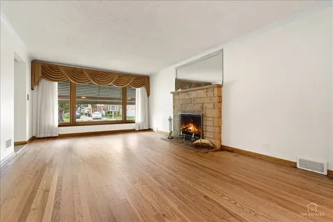 9253 South Sacramento Avenue Evergreen Park IL 60805