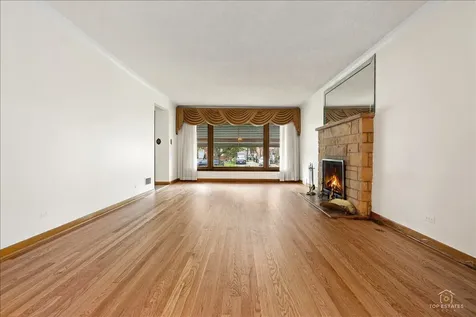 9253 South Sacramento Avenue Evergreen Park IL 60805