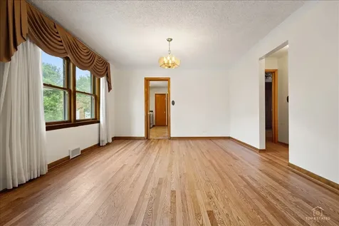 9253 South Sacramento Avenue Evergreen Park IL 60805