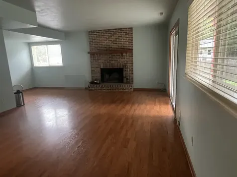 965 Amberwood Place Mchenry IL 60050