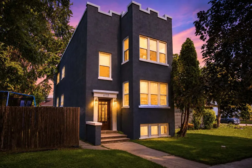 12353 Maple Avenue Blue Island IL 60406