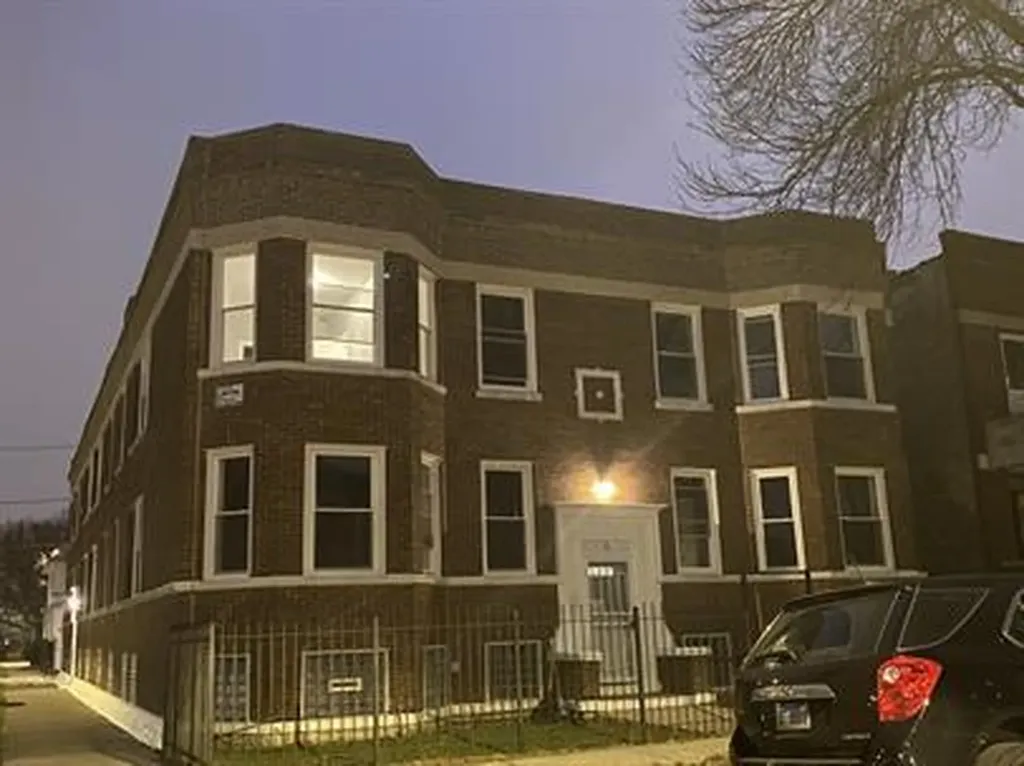 6601 South Bishop Street Chicago IL 60636