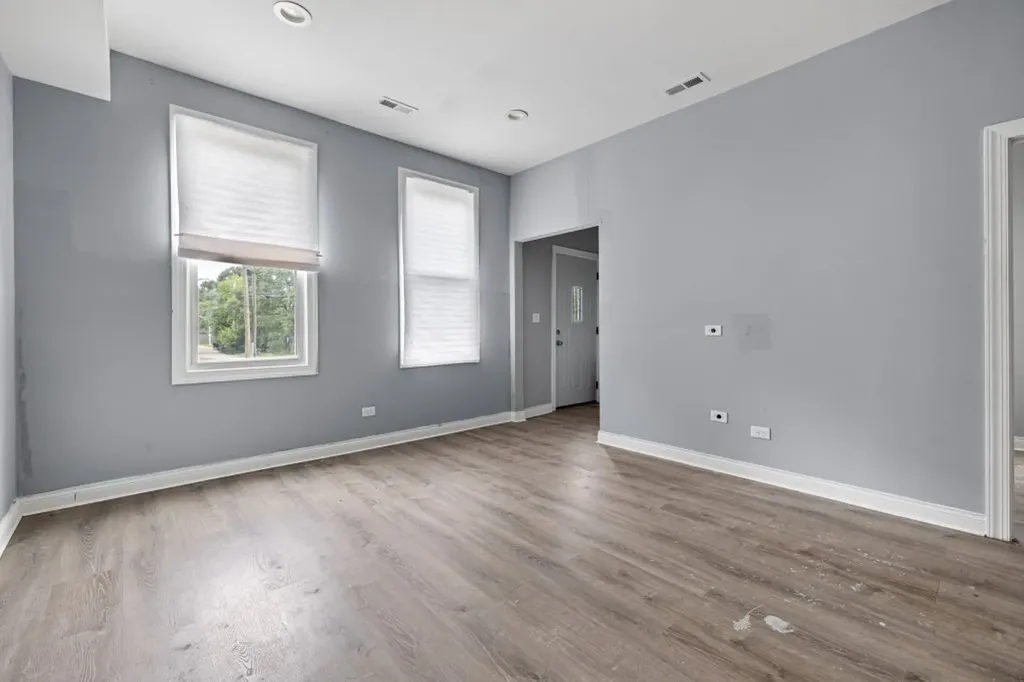 1615 South Komensky Avenue Chicago IL 60623