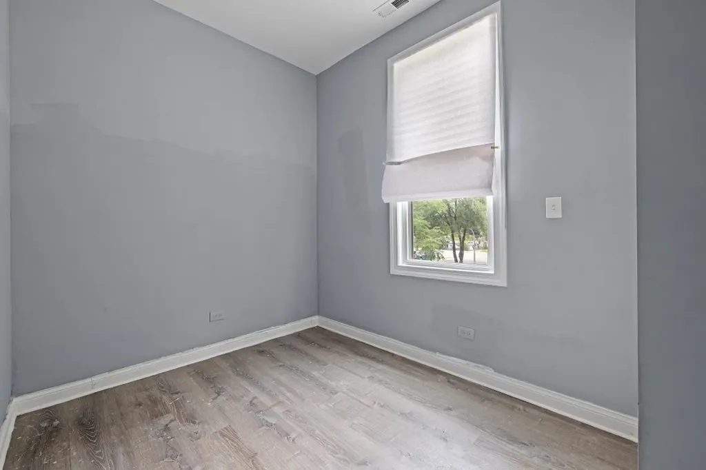 1615 South Komensky Avenue Chicago IL 60623