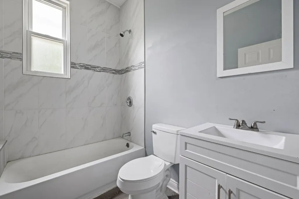1615 South Komensky Avenue Chicago IL 60623
