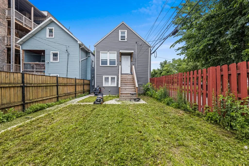 1615 South Komensky Avenue Chicago IL 60623