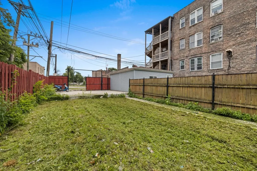 1615 South Komensky Avenue Chicago IL 60623