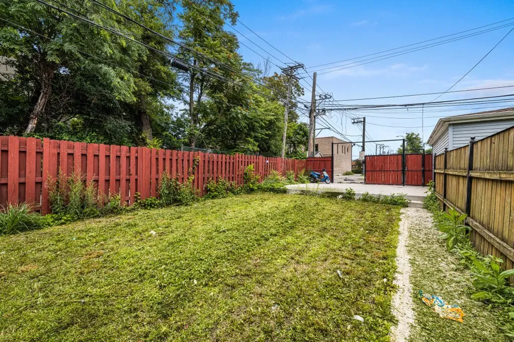 1615 South Komensky Avenue Chicago IL 60623