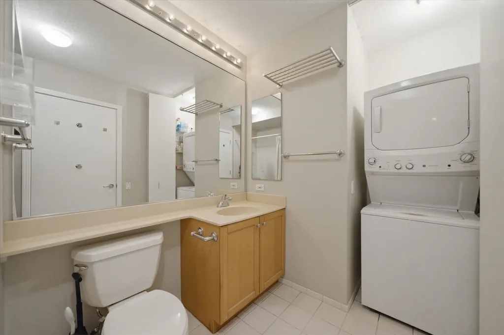 400 North Lasalle Drive Chicago IL 60654