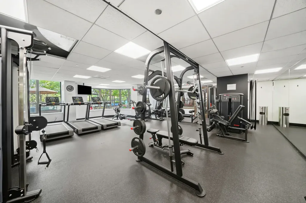 400 North Lasalle Drive Chicago IL 60654