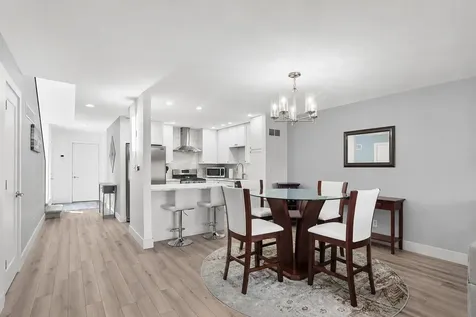 16 Briar Hill Circle Champaign IL 61822