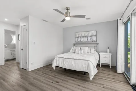 16 Briar Hill Circle Champaign IL 61822