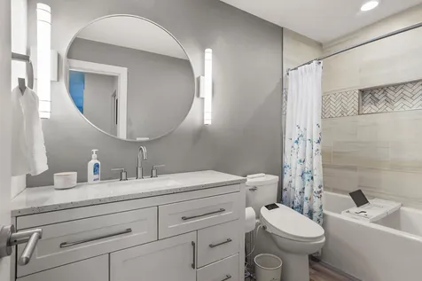 16 Briar Hill Circle Champaign IL 61822