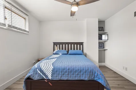 16 Briar Hill Circle Champaign IL 61822
