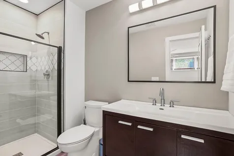 16 Briar Hill Circle Champaign IL 61822