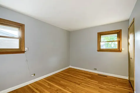 5839 Edward Drive Oak Forest IL 60452