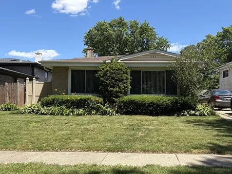 231 Lincoln Lane Wheeling IL 60090