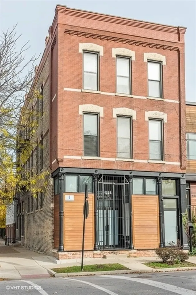 1858 West Huron Street Chicago IL 60622