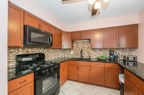 810 Oakton Avenue Romeoville IL 60446