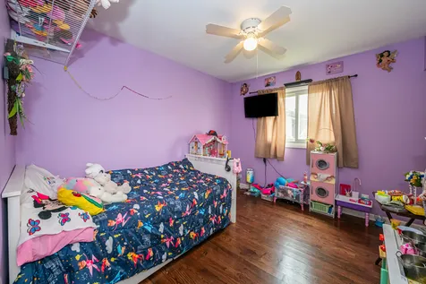810 Oakton Avenue Romeoville IL 60446