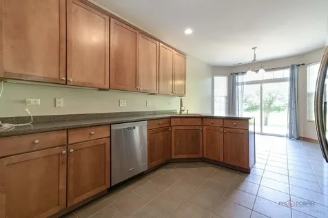2636 Pondview Drive Algonquin IL 60102