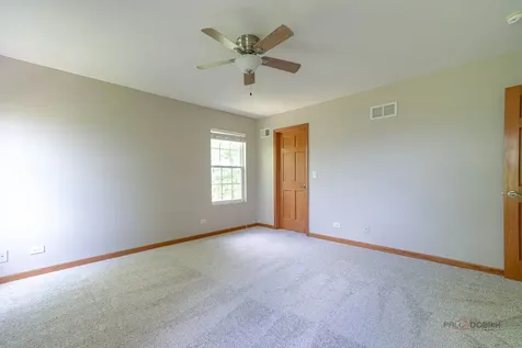 2636 Pondview Drive Algonquin IL 60102