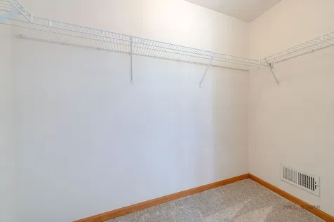 2636 Pondview Drive Algonquin IL 60102