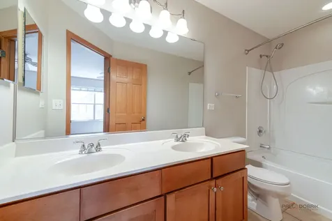 2636 Pondview Drive Algonquin IL 60102