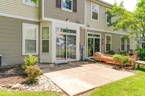 2636 Pondview Drive Algonquin IL 60102