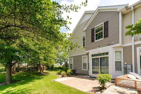 2636 Pondview Drive Algonquin IL 60102